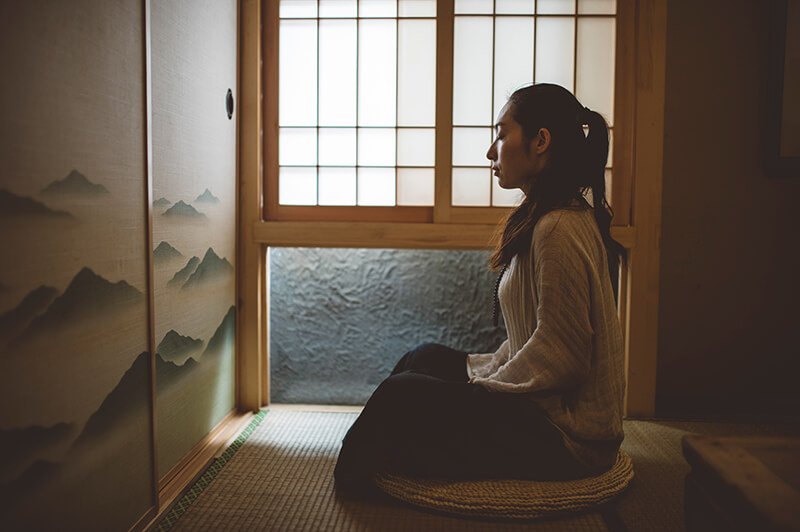 Sitting posture for a vipassana practice