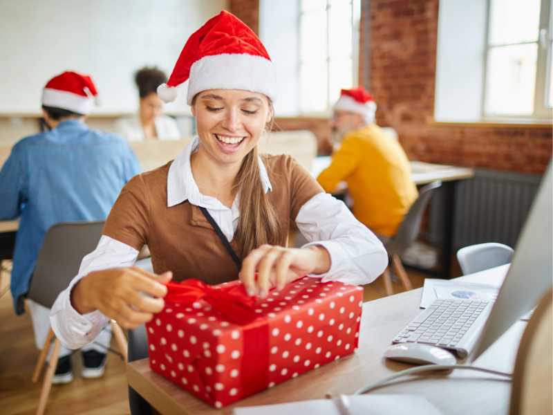 when to give business gifts